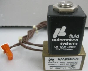 FLUID AUTOMATION SYSTEMS CH-1290 VERSOIX SOLENOID VALVE 4-211N105-22 QTY OF 2 - Picture 1 of 8