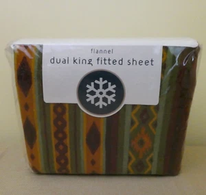 New Old Stock 2005 Mervyns Flannel Dual King Fitted Sheet Retro Design Pakistan - Picture 1 of 3