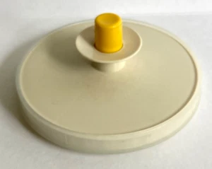 4-1/2" TUPPERWARE Ersatz Druckknopf Deckel #875 für 1-1/2 Quart Krug #874 - Bild 1 von 7