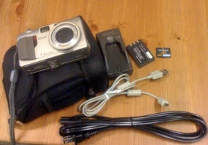 Olympus C-7000 7MP Digital Camera with 5x Optical Zoom (225510) - Picture 1 of 1