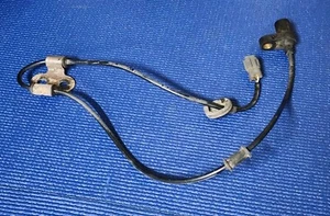 Sensor de freno ABS 2002-06 Subaru Impreza WRX y 04-06 STi delantero izquierdo #27540AE010  - Imagen 1 de 15