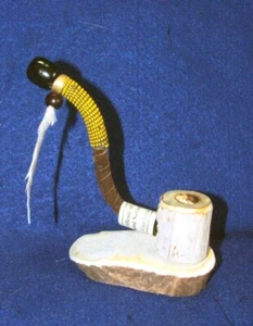 Pipa de tazón de asta de 5,5" con base de asta y envoltura de cuentas navajo nativo americano AS08 - Imagen 1 de 1