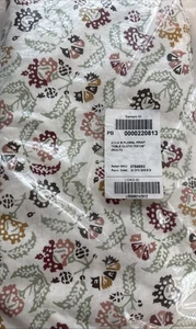 Pottery Barn Julia Berolzheimer Floral Print Tablecloth 70x126" - SAMPLE - New - Picture 1 of 4