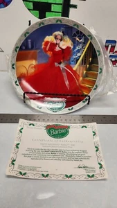 *NEW IN BAG* Vintage Barbie Limited Edition Plate - Happy Holidays 1988 - Picture 1 of 9