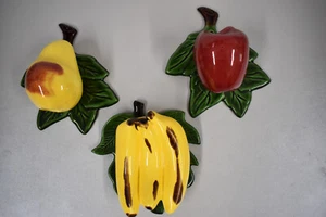Vintage Apple, Pear, Banana Wall Pockets Ceramic Treasure Craft California - Picture 1 of 3