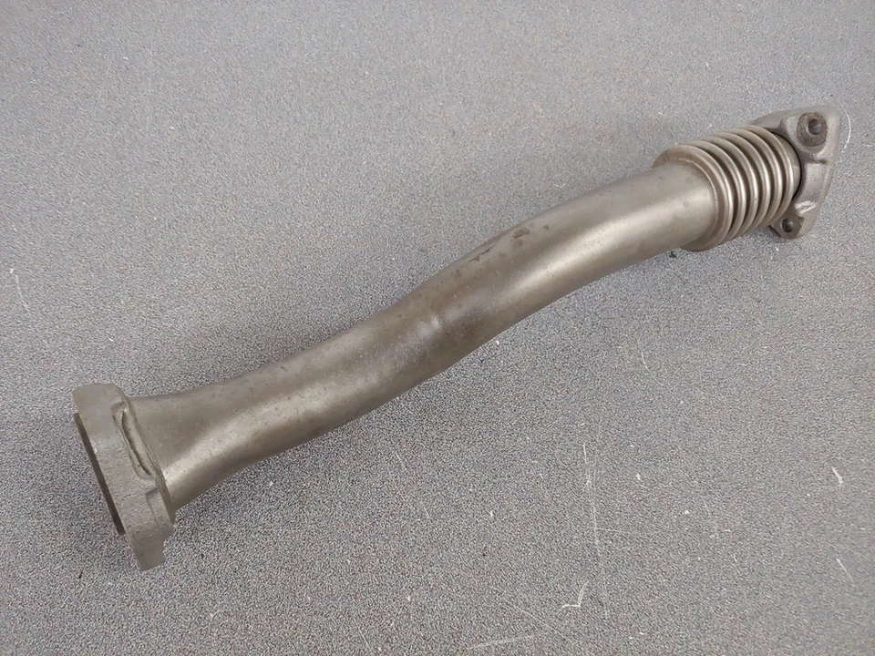 VERY NICE USED GENUINE PORSCHE 911 CARRERA 3.2 HEAT EXCHANGER CROSSOVER PIPE NLA - Image 1 of 4