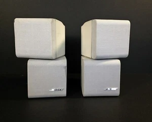 Pair of BOSE White Dual Cube Speakers Lifestyle/ Acoustimass Ships from Canada - Bild 1 von 9