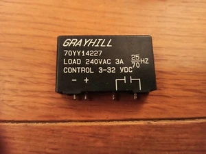 Grayhill 70YY14227 240V PCB Mount Interface Relais Modul, 4 Pin 3-32v Steuerung - Bild 1 von 1