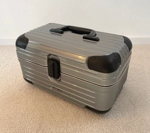 Rimowa Samba Nova 826.38 Beauty Case Mehrzweckkoffer 18L grau - Bild 1 von 10