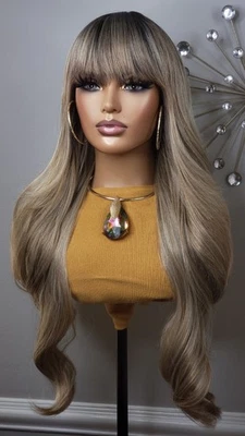 Nuevo Largo Ondulado Bang Estilo Cabello Rubio Ceniza Gorra Completa Peluca Mujer Moda Pelucas Rizadas  Foto 1 de 4