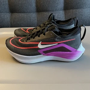Nike Laufschuhe Herren Gr. 9,5 Zoom Fly 4 schwarz Sportschuhe CT2392-004 - Bild 1 von 10