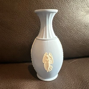 Elegant Vintage Wedgwood Pale Blue Jasperware Horae 5 3/4" Tall Bud Vase - Picture 1 of 10
