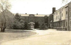 Postcard SD Vermillion University of South Dakota "Dakota Hall" RPPC 1939-50 USD - Picture 1 of 1