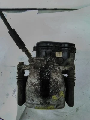 Mercedes GLA250 2018 pasajero derecho pinza tipo 246 motor trasero  Foto 1 de 4