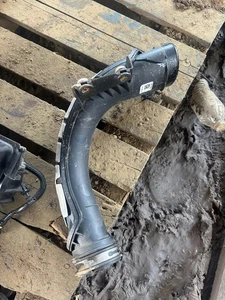 13-16 FORD ESCAPE MKC OEM 2.0 AIR INTAKE HOSE DUCT - Picture 1 of 2