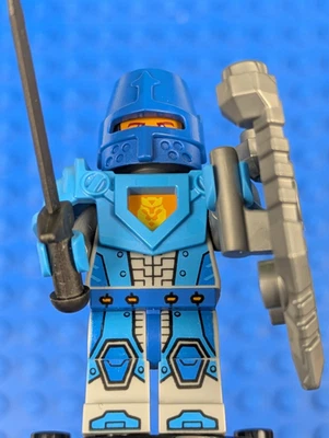 Lego NEXO KNIGHTS: Royal Soldier / King's Guard nex039 Set 853515 - Image 1 of 4