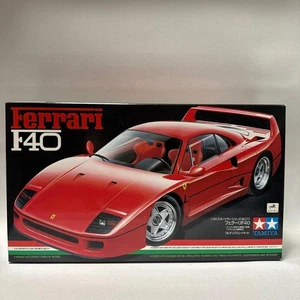 Modellino auto Tamiya Ferrari F40 scala 1/24 rosso con motore dettagliato e a... - Foto 1 di 5