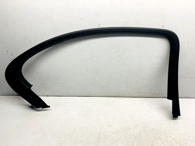 MERCEDES-BENZ CLASE C MOLDURA VENTANA 2022 P/S TRASERO C200 W206 AMG-LINE A2067370100 Foto 1 de 4