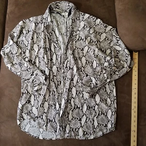 A.L.C. BUTTON FRONT 100% SILK BLOUSE LONG SLEEVE SNAKESKIN BLACK AND GRAY SIZE 8 - Picture 1 of 15