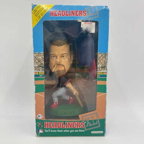 St.Louis Cardinals Mark McGwire Limited Edition Home Run XL Headliner 6" Figure Cover