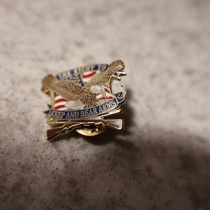 THE RIGHT TO KEEP AND BEAR ARMS 2ND AMENDMENT LAPEL PIN BADGE 1 INCH - Picture 1 of 2