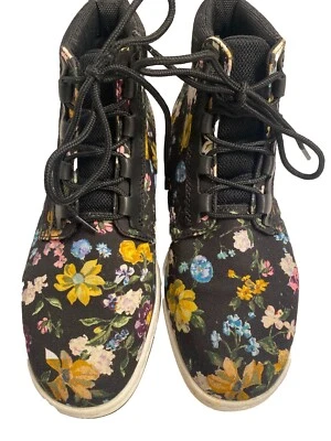 Zapato al tobillo floral con cordones Dr. Martens Air Wair. Talla EE. UU. 7M USADO EN EXCELENTE ESTADO Foto 1 de 4