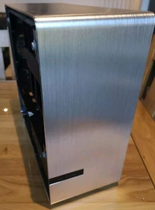 In Win 901 Mini ITX PC Case - Picture 1 of 15
