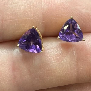 14K Yellow Gold Amethyst Stud Earrings (RD1) - Picture 1 of 10