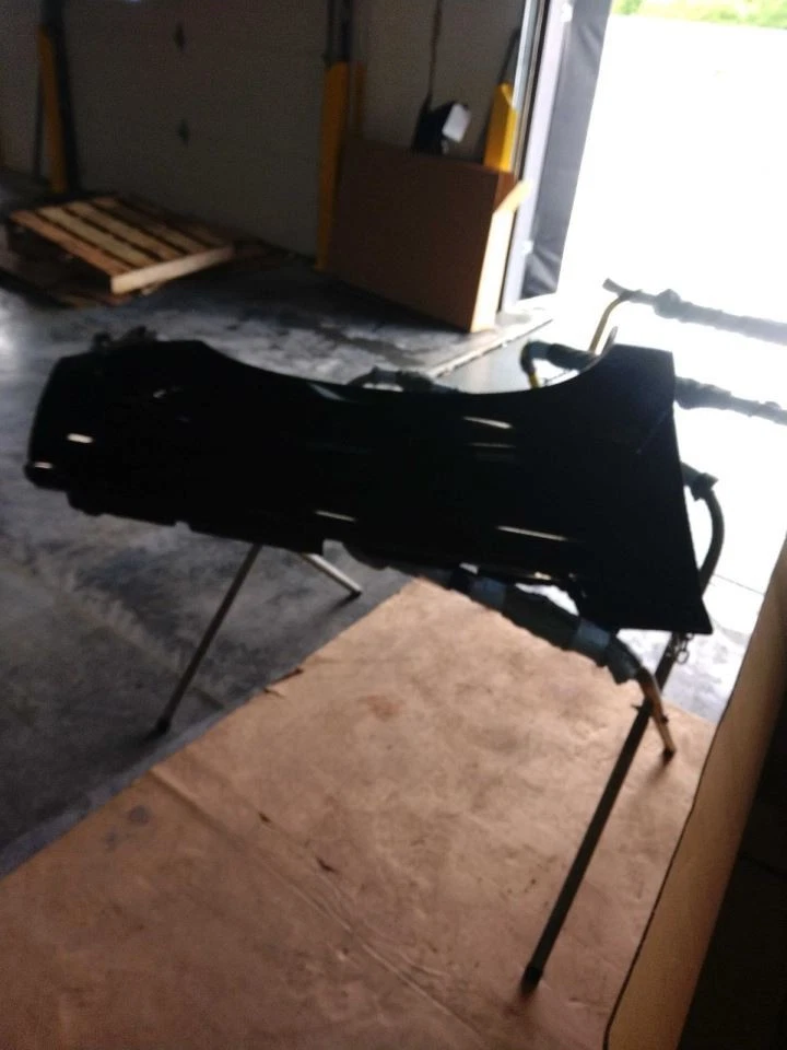 Passenger Right Fender Fits 02-06 ESCALADE EXT 455701 - Image 1 of 2