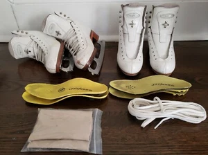 RIEDELL GIRLS 25 MOTION WHITE FIGURE ICE SKATES GRAF LAUSANNE BLADE 2.5 & 3 N - Picture 1 of 12