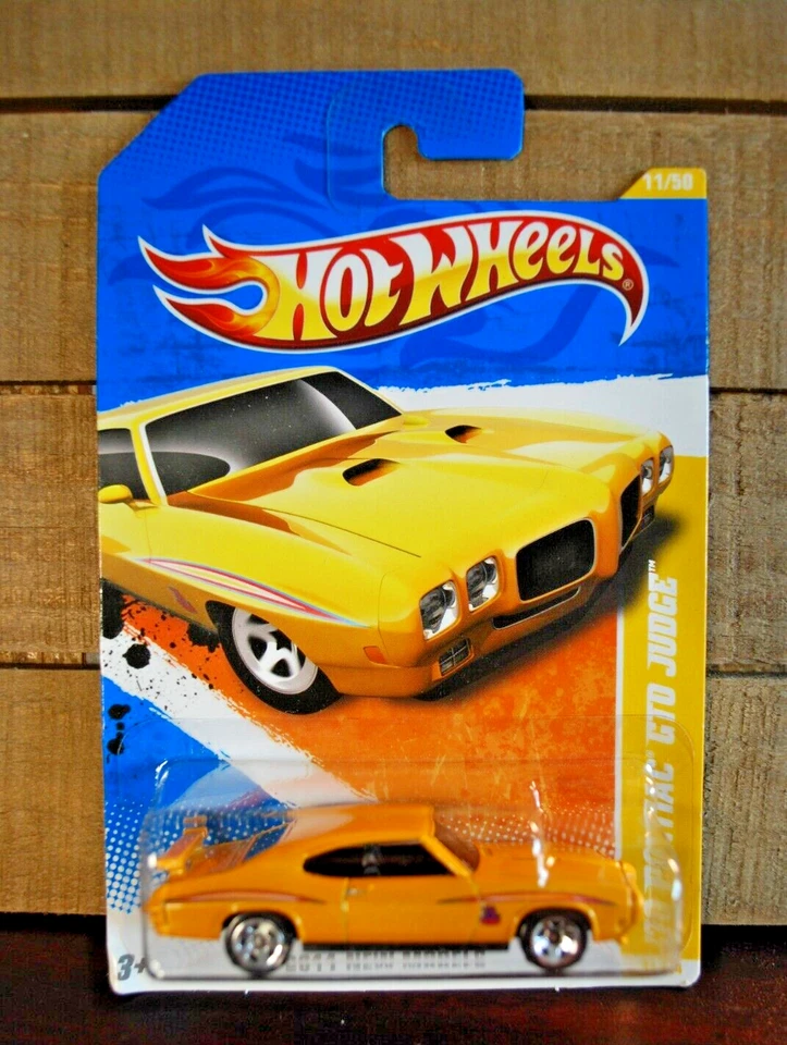 HOT WHEELS 1/64 DIECAST CAR 70 PONTIAC GTO JUDGE two lane blacktop ©2010 ISSUE - Image 1 of 1