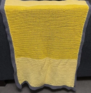 New handmade crochet baby blanket Yellow and Gray - Picture 1 of 1