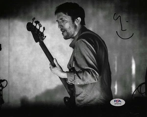 Colin Greenwood Radiohead My Generation signed Auto 8x10 Photo PSA DNA #2 - Bild 1 von 1