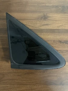 Hyundai Tucson Rear Left Quarter Glass Window 2010-2015 43R OEM - Picture 1 of 11