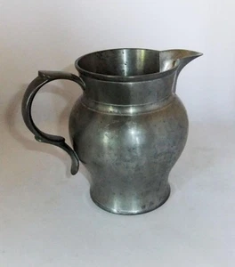Brocche vintage inglesi in peltro alte 15 cm: forma georgiana, ma C.20th - Foto 1 di 7