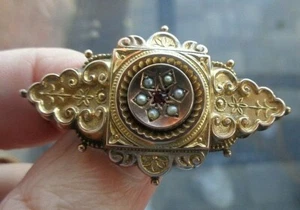 Viktorianische etruskische Brosche 9 kt Gold Rubin & Perle Herz oder Trauer Medaillon - Bild 1 von 6
