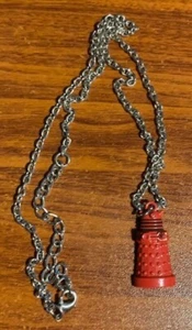 Vintage Doctor Who BBC Red Dalek Necklace Free Shipping - Imagen 1 de 2