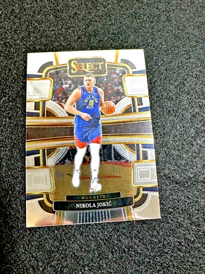  Nikola Jokić (2) 2021-22 Panini NBA Hoops - #11 - Image 1 of 4