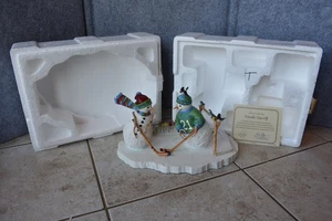 Lenox Friendly Face Off Lynn Bywaters SCHNEEMANN HOCKEY Skulptur KOSTENLOSER VERSAND - Bild 1 von 8