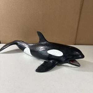 Vintage Large Rubber Realistic Orca Whale 19 Inches - Picture 1 of 16