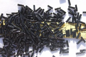 Cuentas de corneta de vidrio checa negras retorcidas #3 cuentas sueltas para joyería artesanal/1 oz - Imagen 1 de 1