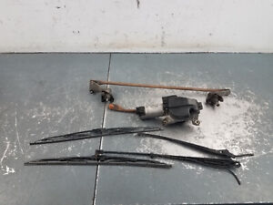 1994 Chevy Impala SS Windshield Wiper Motor / Linkage / Arms #2084 VV11