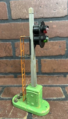 Vintage Lionel Post War #153 Automatic Block Control Signal - Image 1 of 4