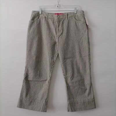 Pantalones capri Thalia Sodi para mujer negros a rayas tiro alto sarga talla junior 15 Foto 1 de 4