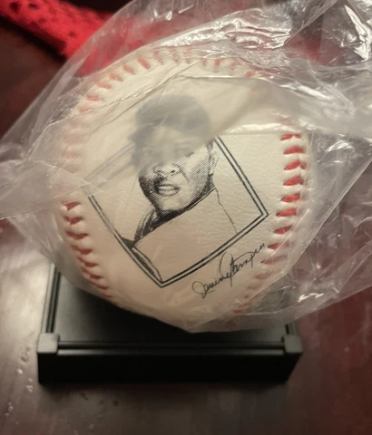 Willie Mays AVON Commemorative Edition Baseball In Plastic San Francisco Giants Cover
