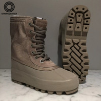 yeezy boost 950 moonrock