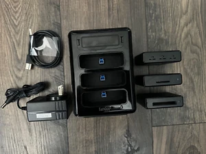 Lexar Professional Workflow HR1 Black Four-Bay USB 3.0 Reader Hub WITH 2 READERS - Picture 1 of 3