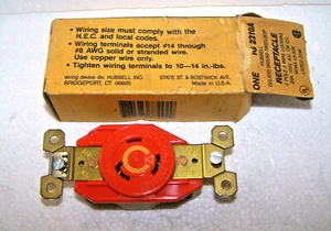 Receptáculo de bloqueo de giro a tierra aislado Hubbell IG2310 2P 3W 125 VAC 20A AC/DC - Imagen 1 de 6