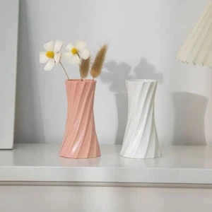 Break-resistant Plastic Colored Vase Flower Arrangement - Picture 1 of 9