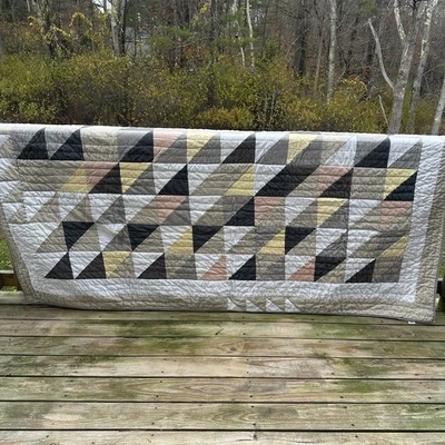 L.L. Bean 100% Cotton King Size Quilt Blanket Multi Flying Geese 105x95 - Image 1 of 3